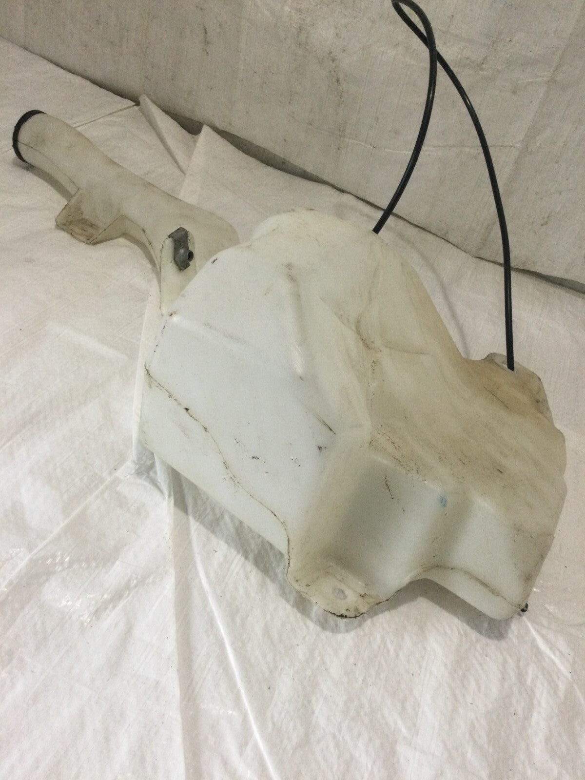 2018 2015-2018 Chevy Silverado 1500 Windshield Washer Fluid Reservoir Bottle OEM