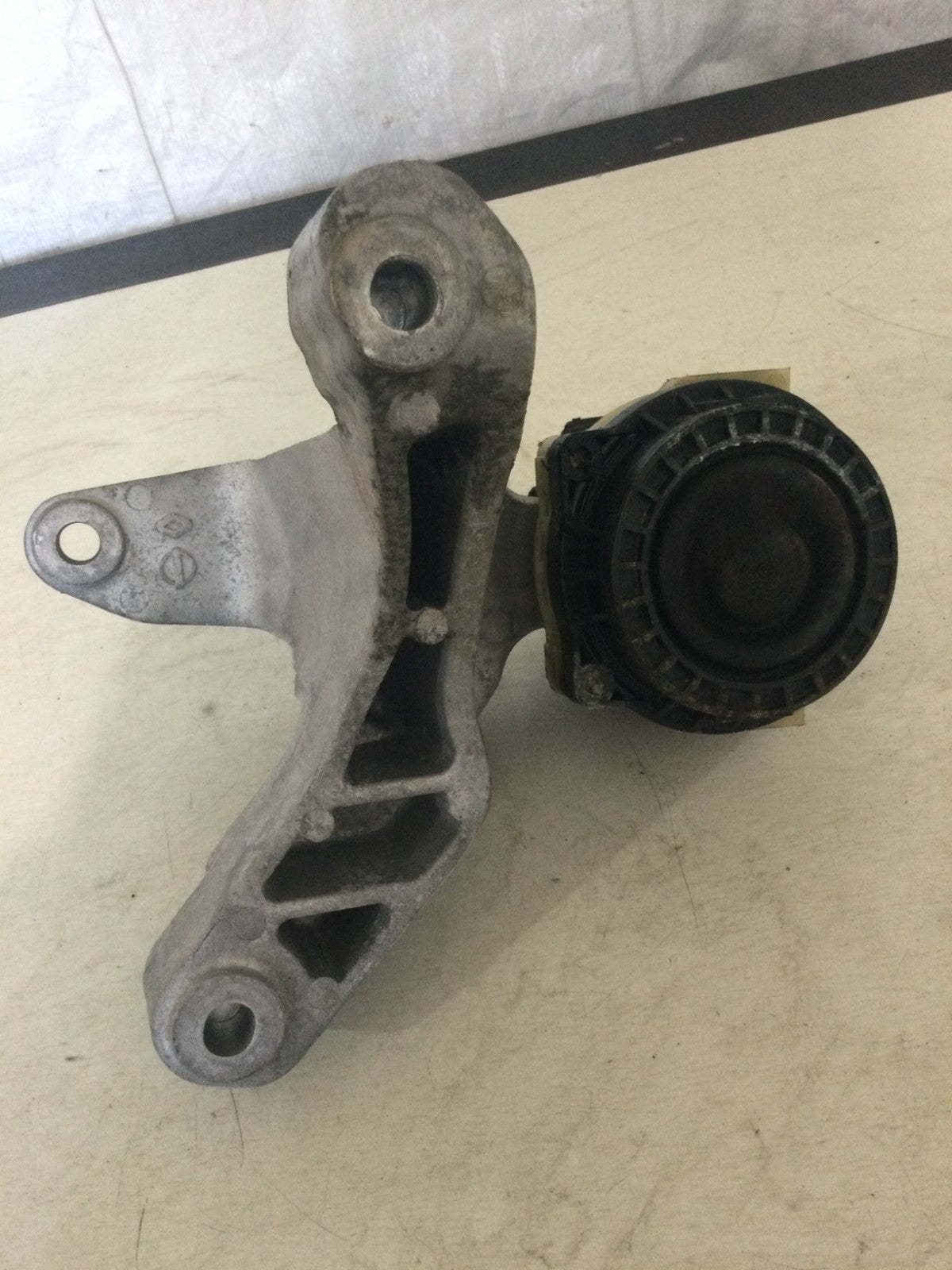 2024 Nissan Rogue 1.5L Engine Mount OEM