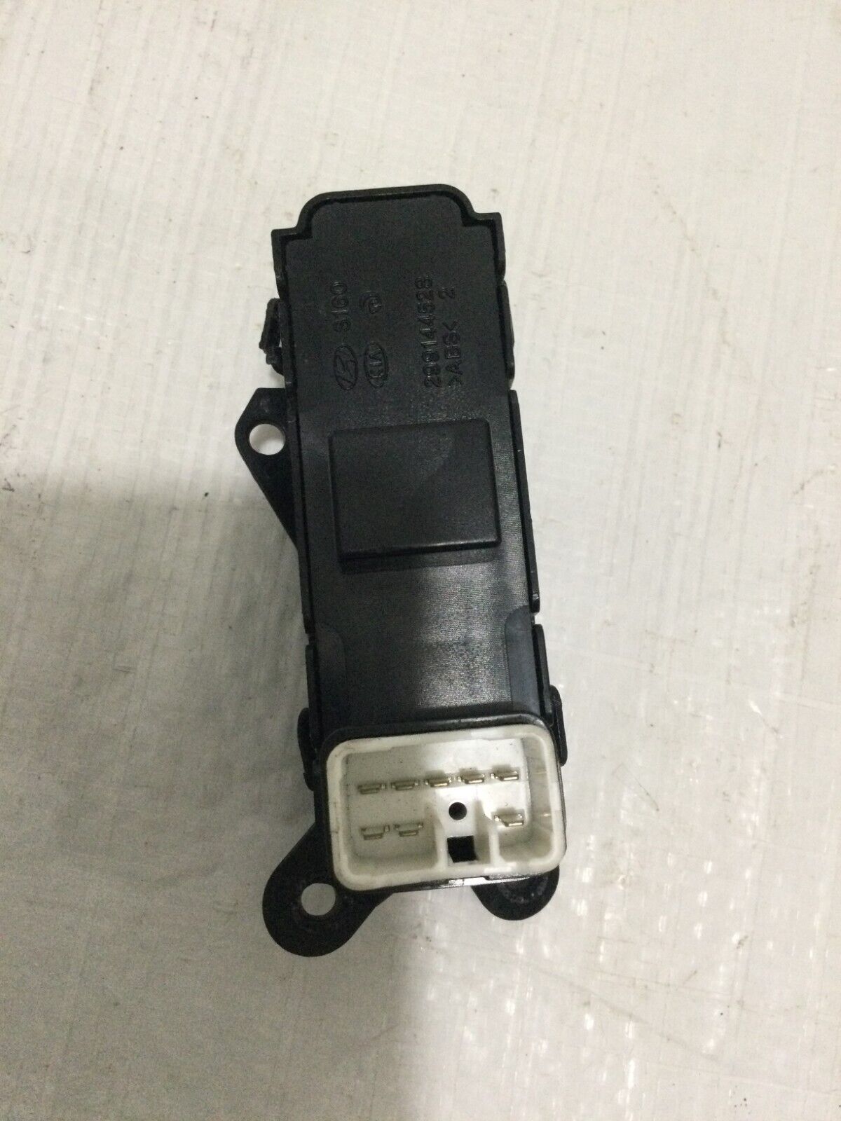 2016-2018 Kia Sorento Fuel Door LID Open Release Switch Button OEM
