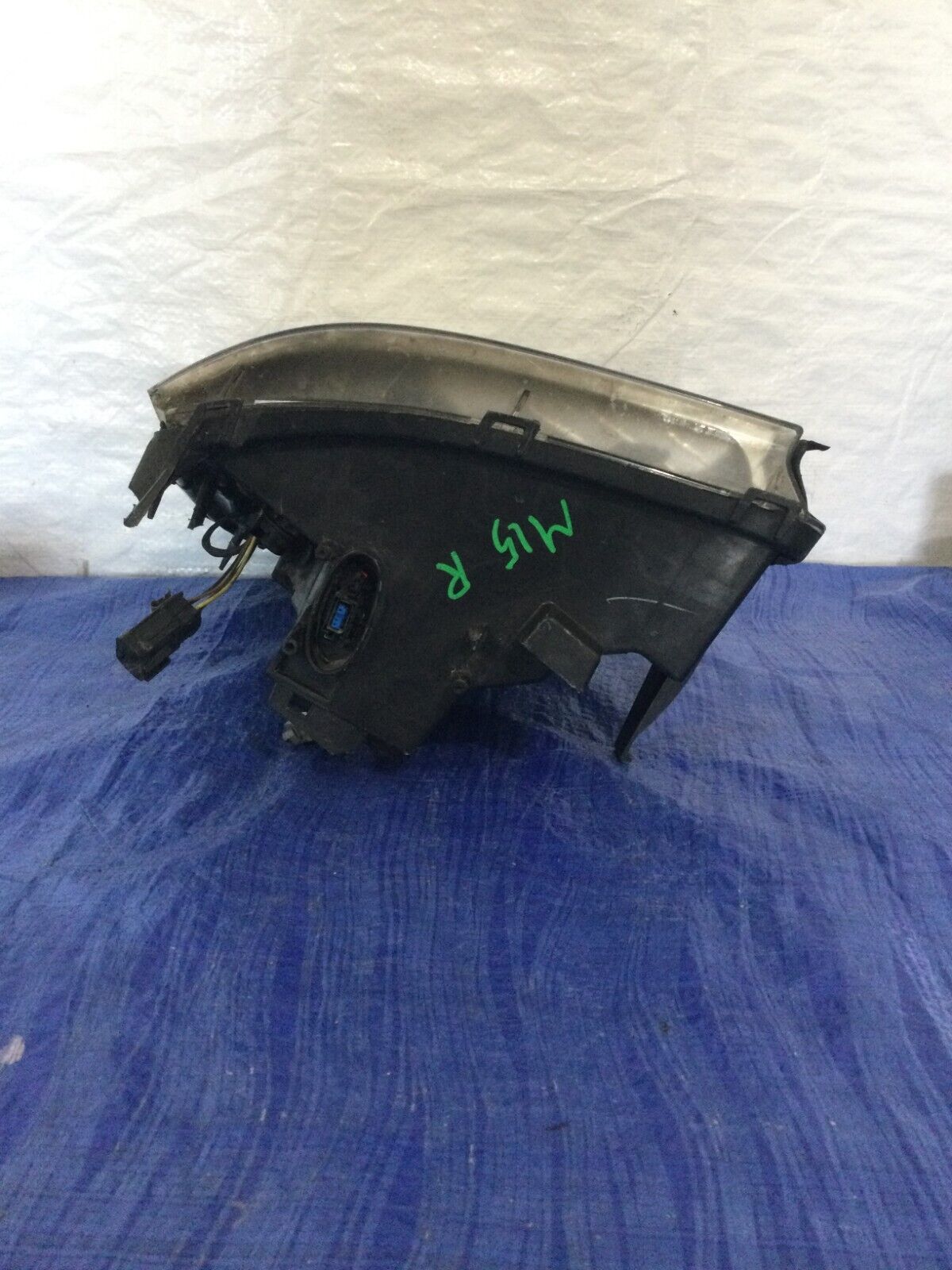 2007 Cadillac Escalade ESV Headlight Right Passenger Side OEM RH