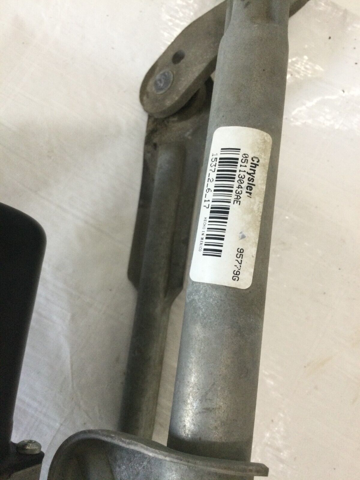 2017 Dodge Grand Caravan Windshield Wiper Motor W/ Linkage OEM 05113043AE