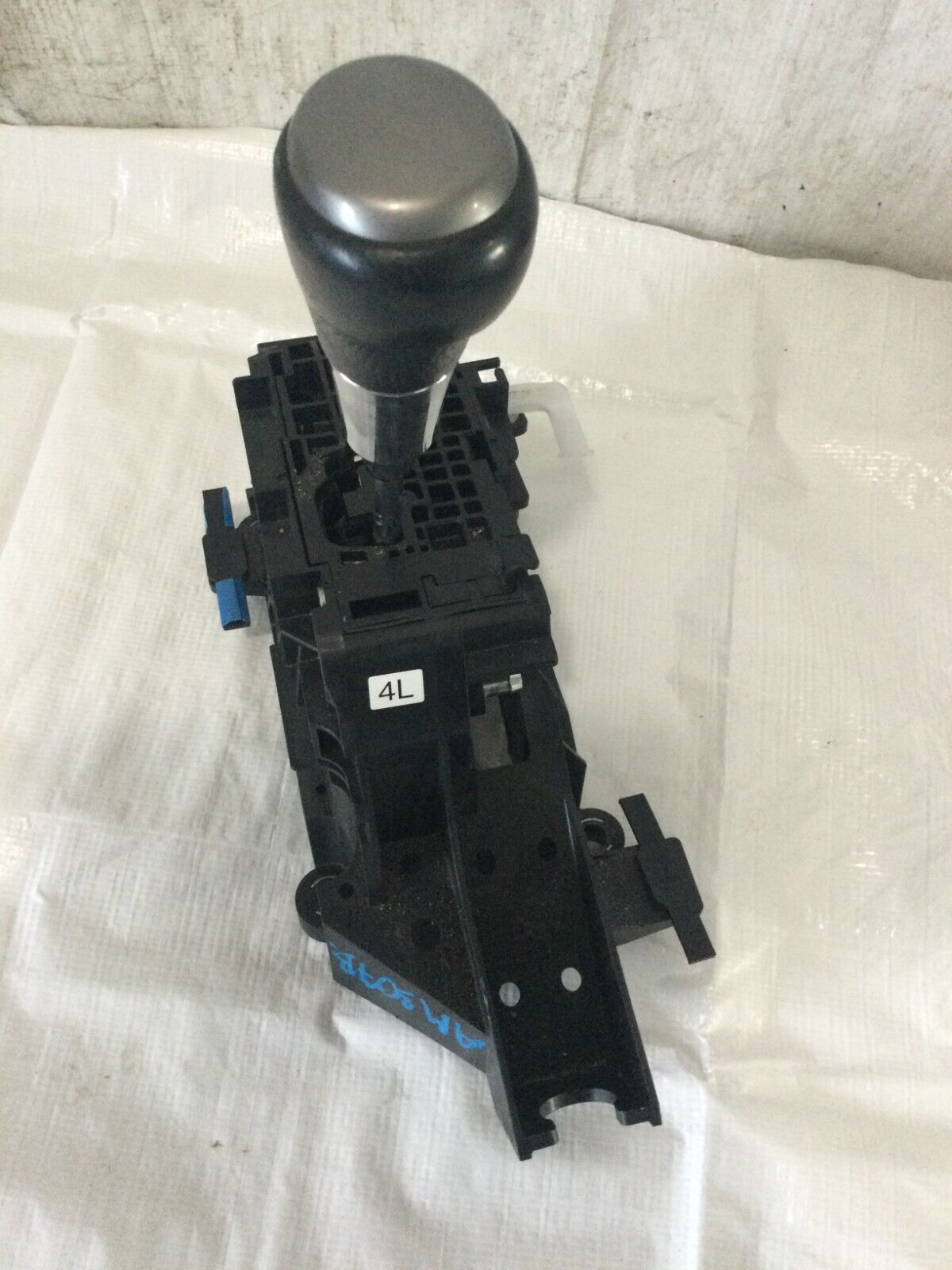 2018 Toyota RAV4 A/T Floor Shifter Assembly OEM