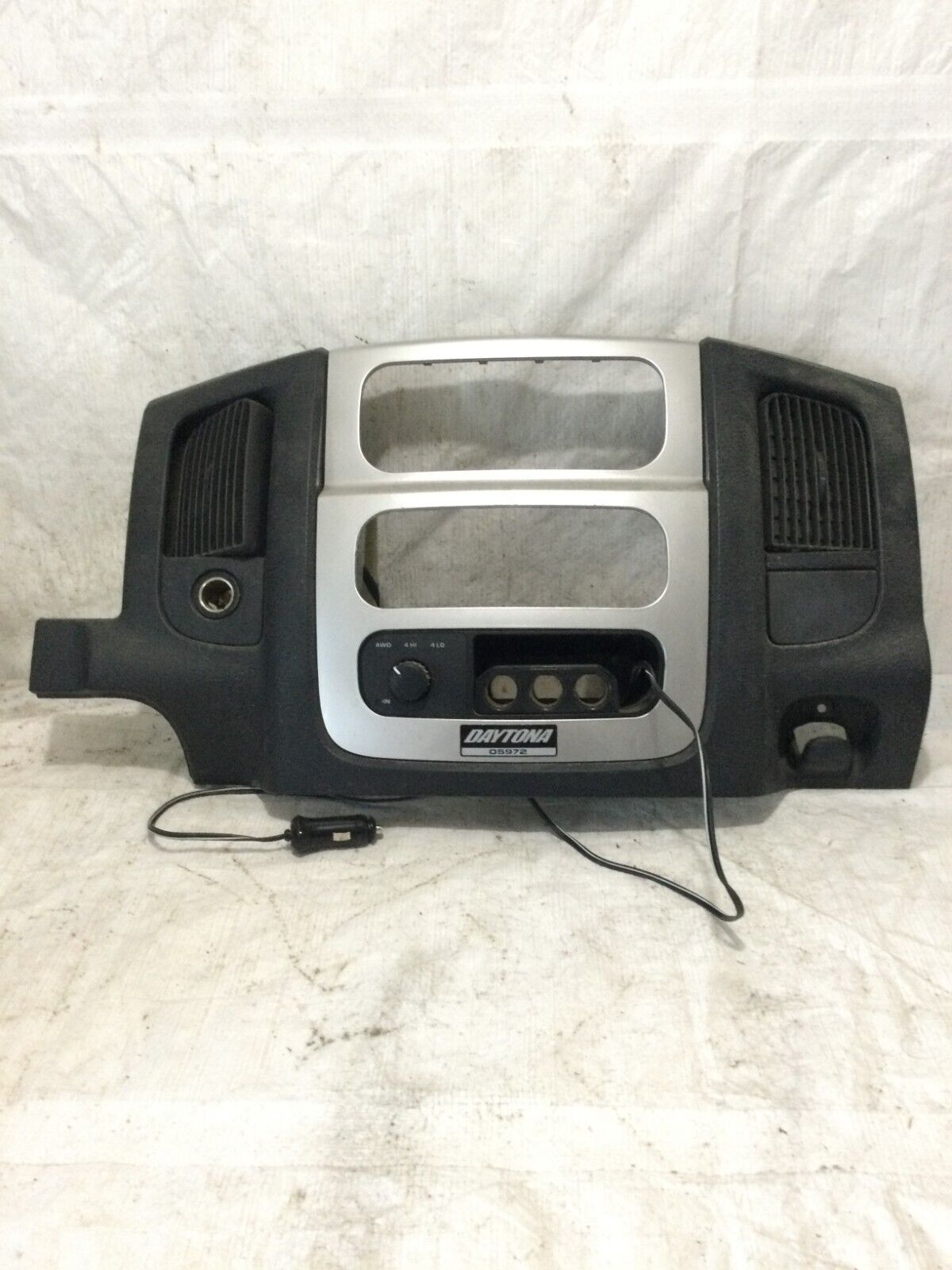 2002-2005 Dodge Ram 1500 2500 3500 Radio Dash Trim Bezel with Vents OEM