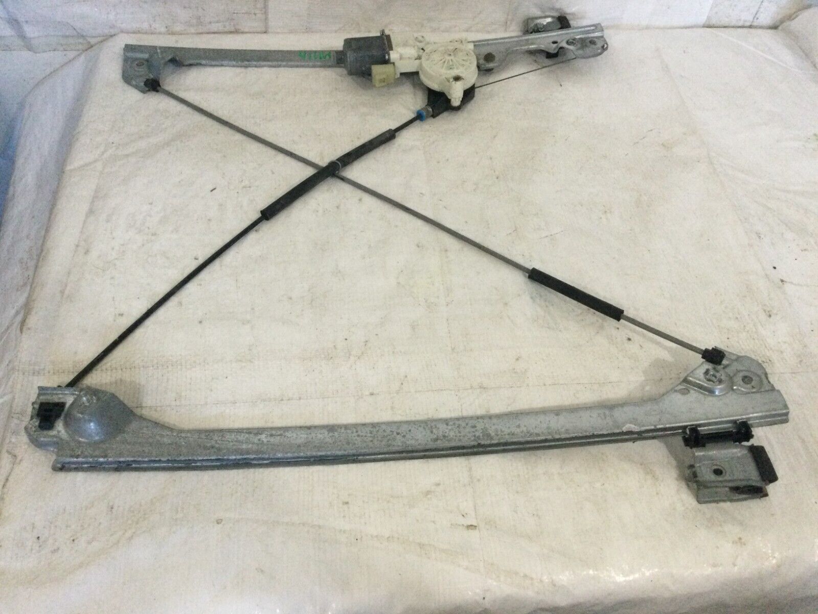 2007 GMC Yukon Front Right Window Regulator Motor OEM