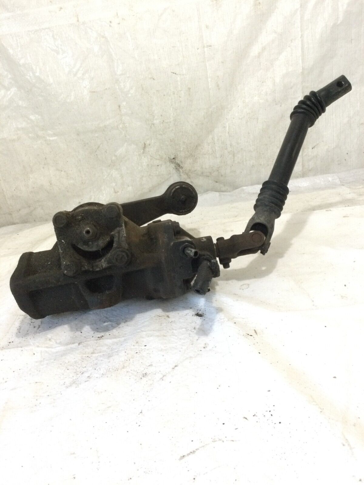 2006 Cadillac Escalade Power Steering Gear W/ Intermediate Shaft OEM