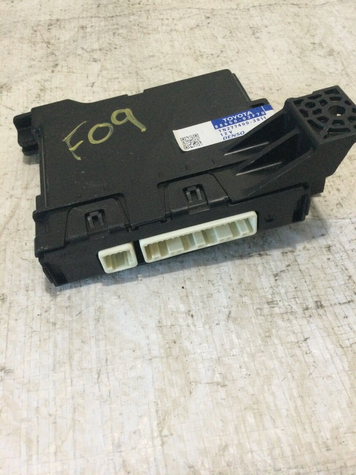 2018 Toyota Corolla AC Amplifier Climate Control Module 88650-02F70 OEM
