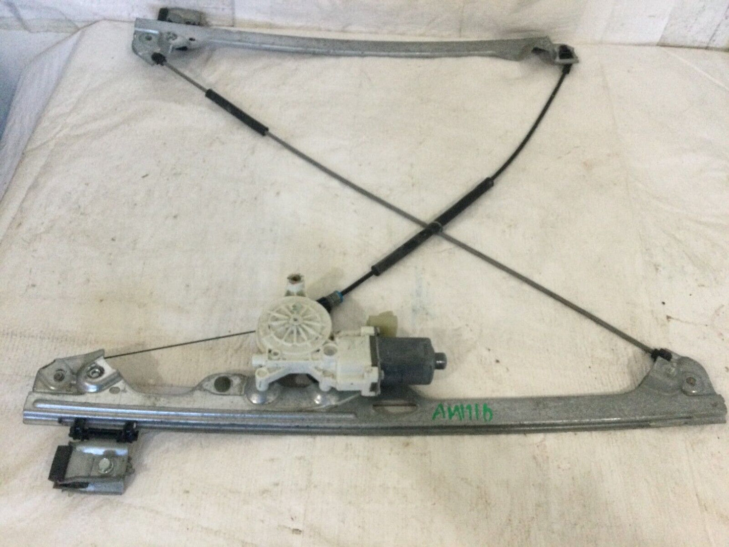 2007 GMC Yukon Front Right Window Regulator Motor OEM