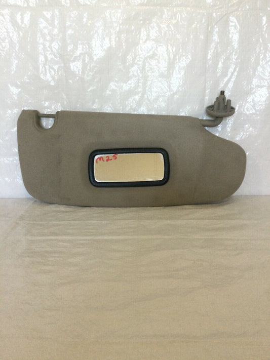 2004-2005 Dodge Ram 2500 Right Passenger Sun Visor OEM RH