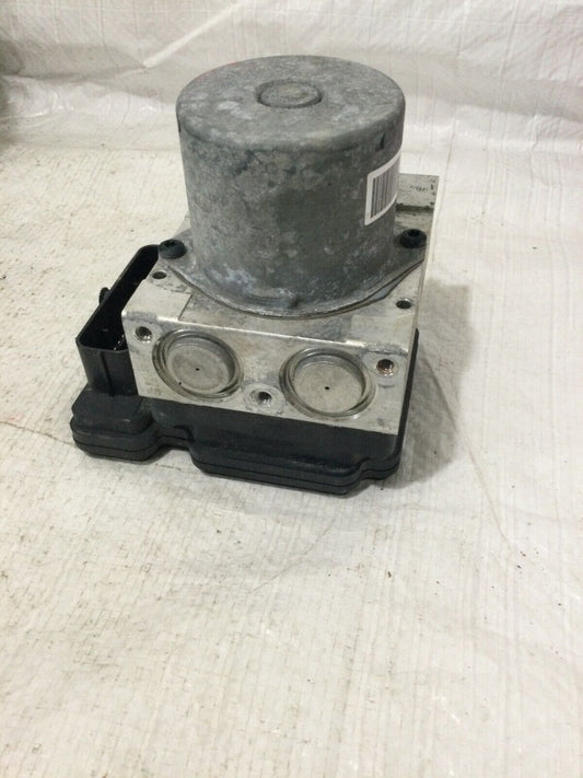 2014 Kia Forte   Anti Lock Brake Pump Assembly  OEM