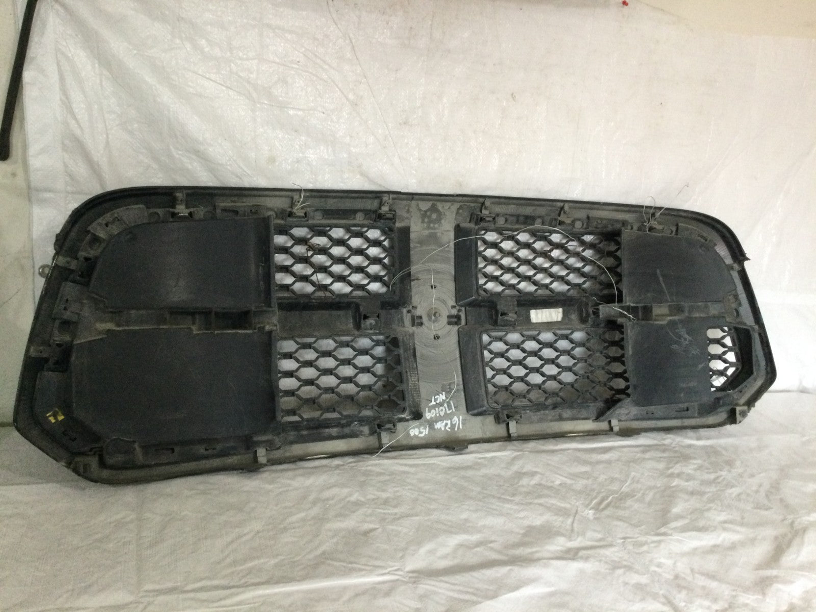 2017 Dodge Ram 1500 Sport Front Grille OEM 13DSAC0031 HAS LITTLE SCUFFS
