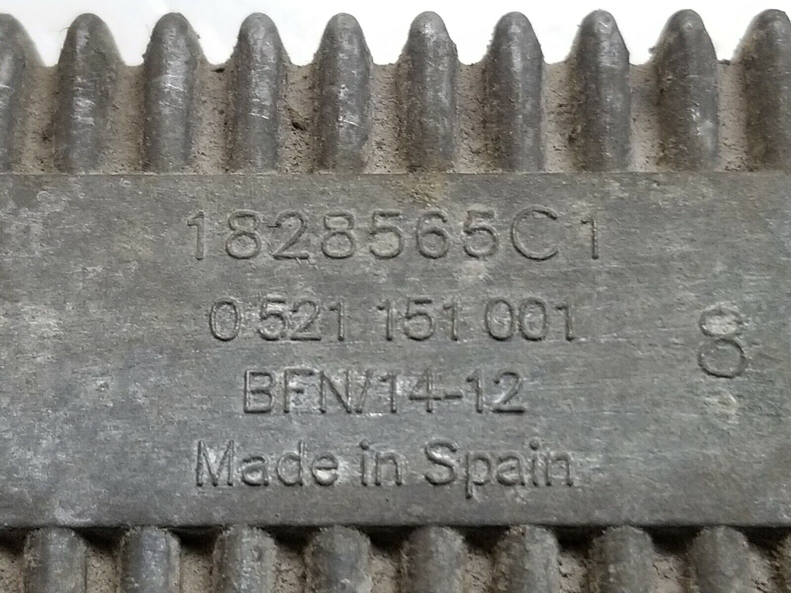 2003-2007 Ford F350SD 6.0 Diesel Engine Glow Plug Control Module 1828565C