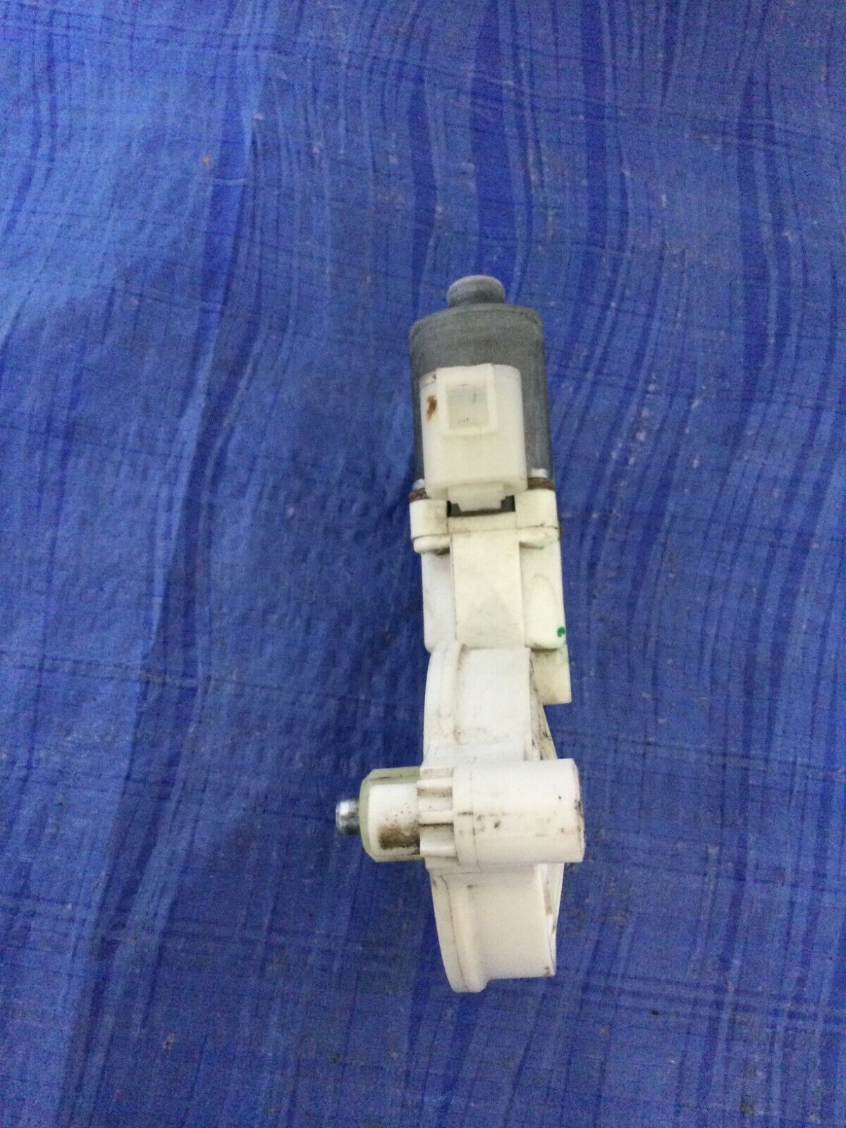 2007-2008 Cadillac Escalade ESV Right Front Power Window Motor OEM