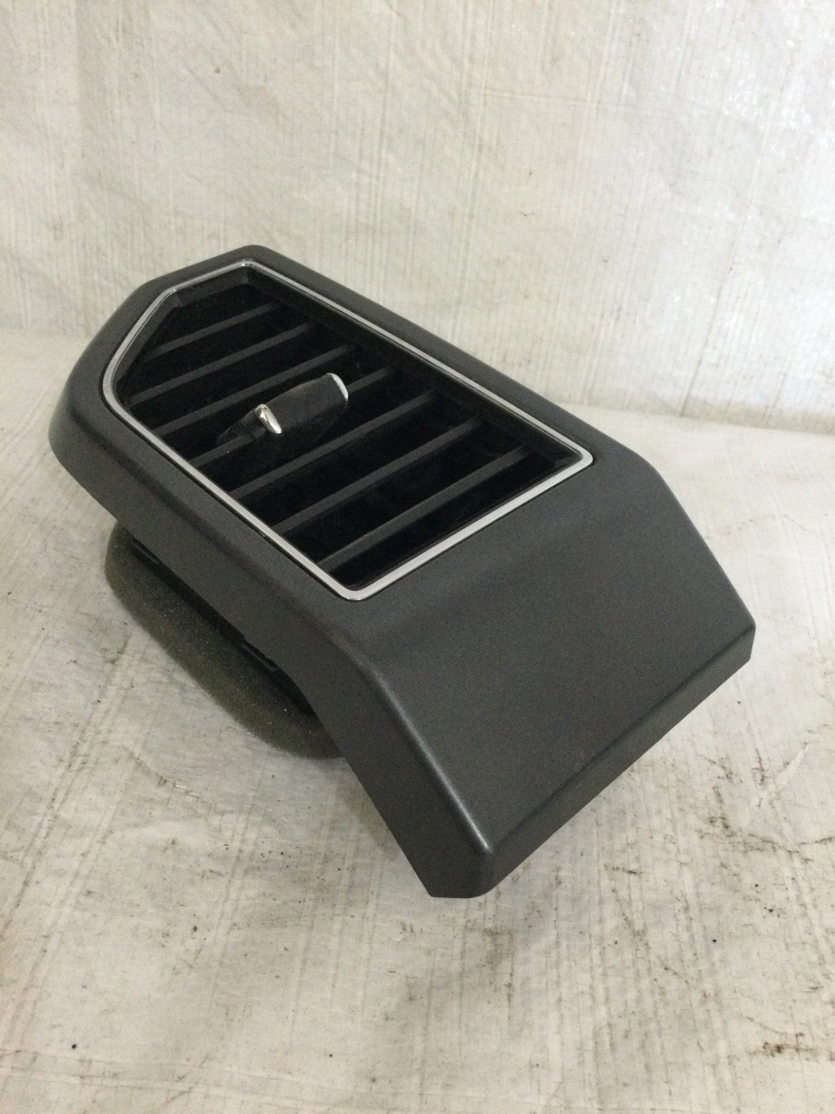 2019 Ford F-150 Right Dashboard Air Vent OEM FL3B-19893-A DAMAGED