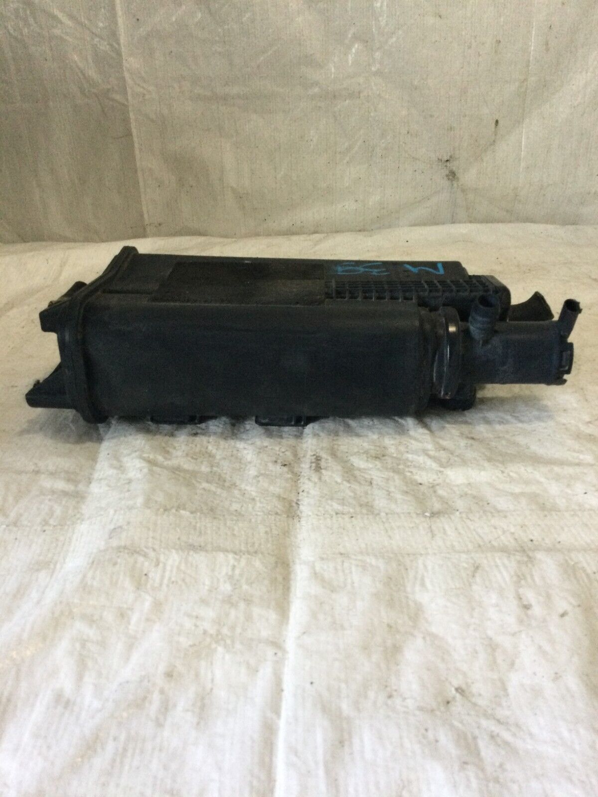 2004 Mercedes-Benz S-Class Fuel Evaporator Canister 2204700559 OEM