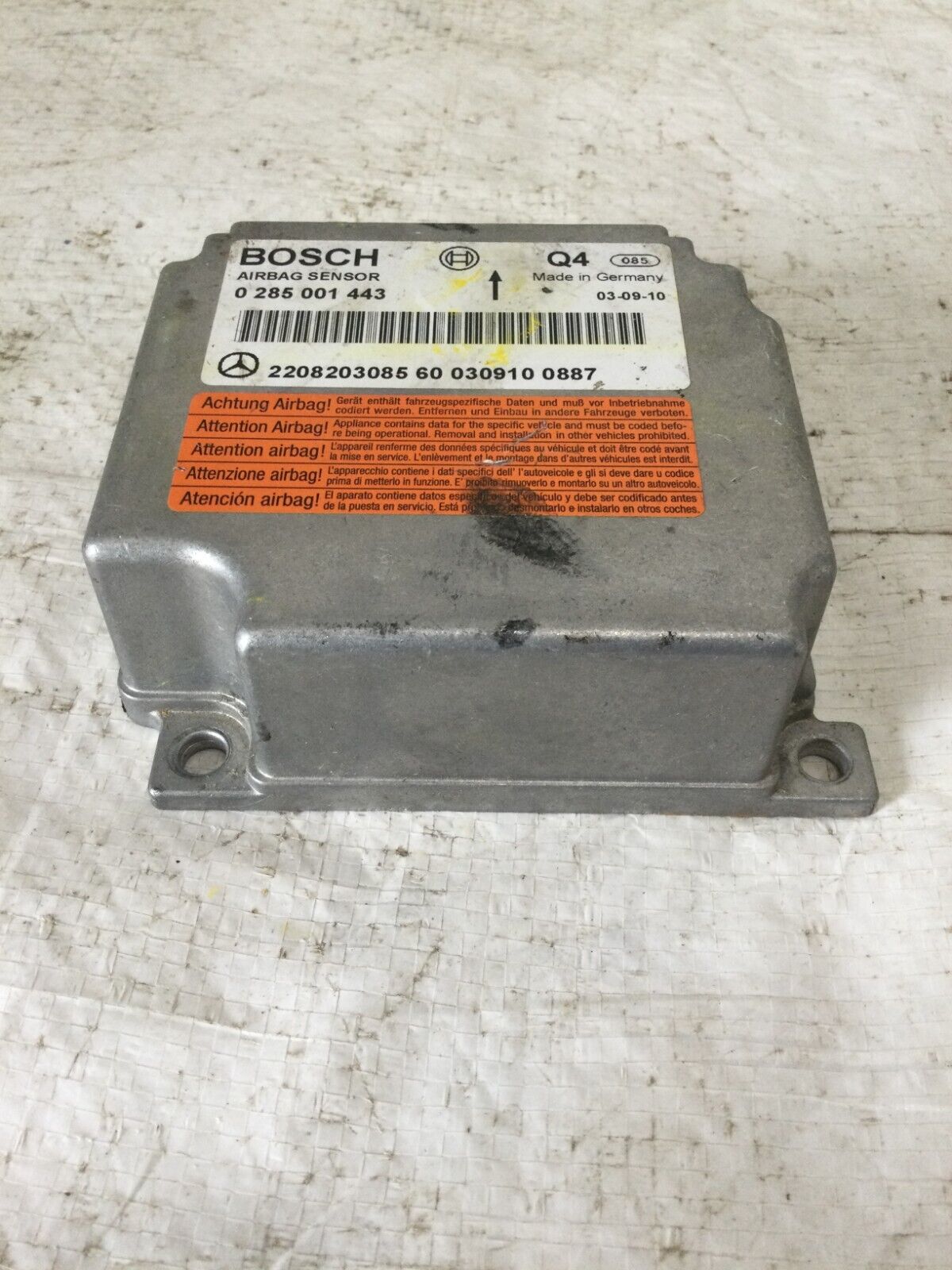 2004 Mercedes Benz S430 SRS Sensor Module OEM 028500143