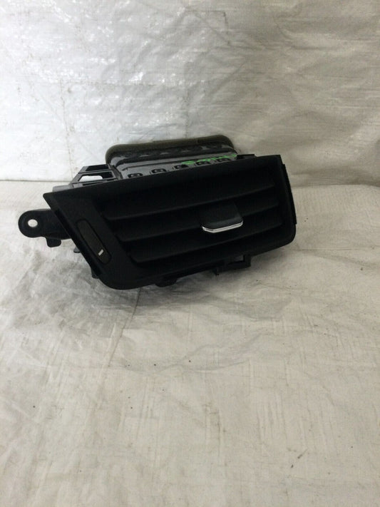2015 Chevrolet Silverado 1500 Center Left Dash Air Vent OEM 2-4 20943683