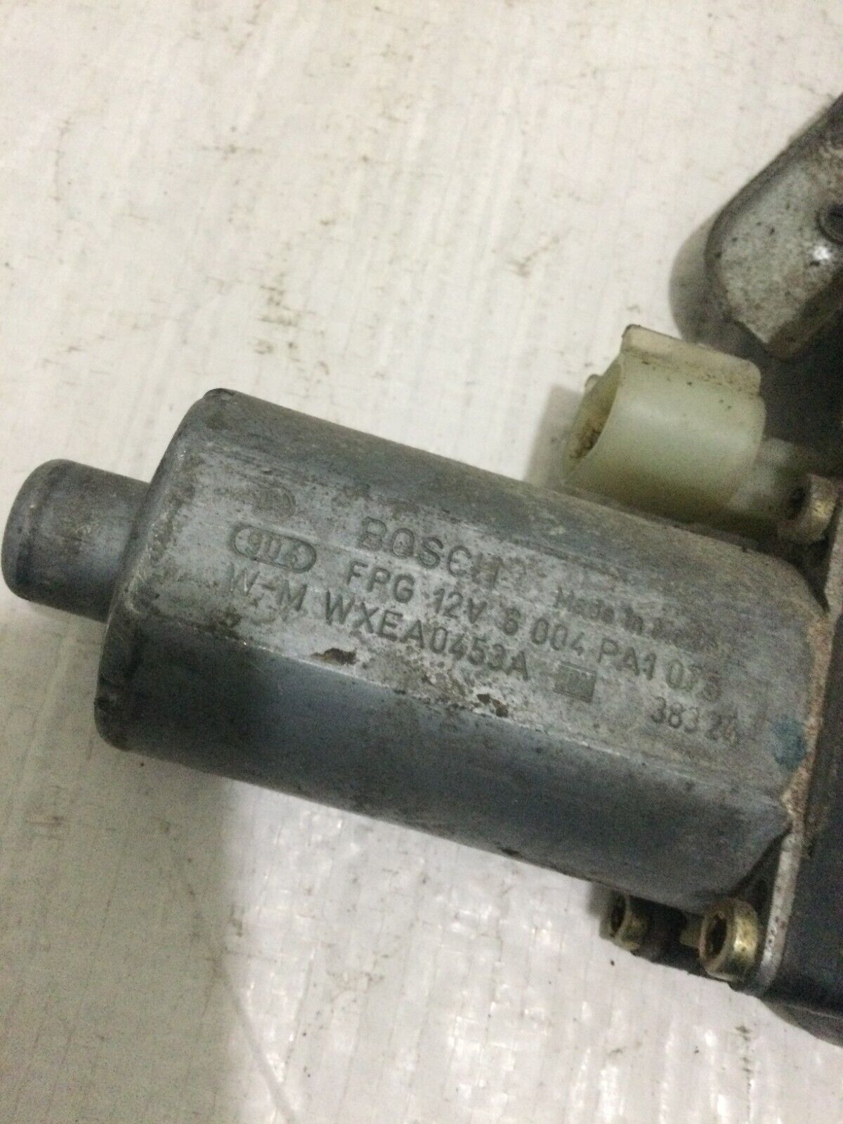2007 Dodge Ram 1500 Front Left Window Regualtor Motor OEM