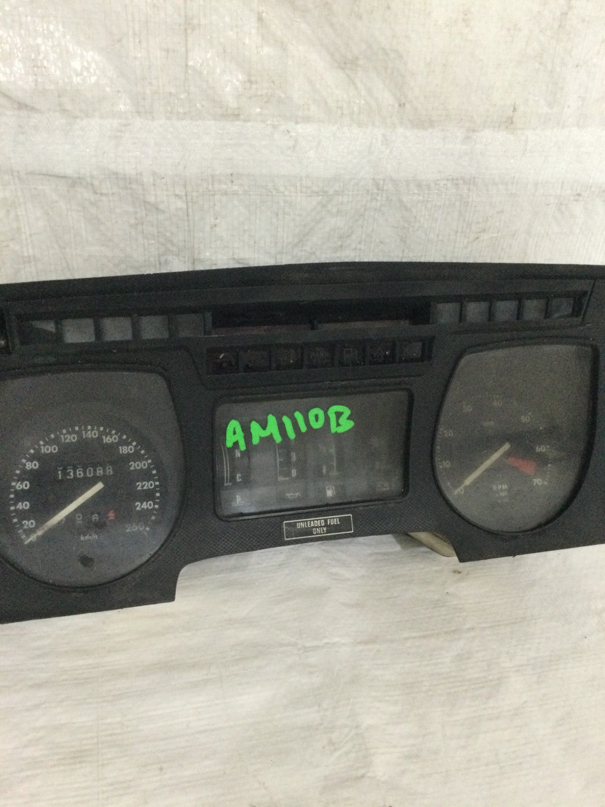 1984 Jaguar XJS 5.3L Speedometer Instrument Cluster OEM