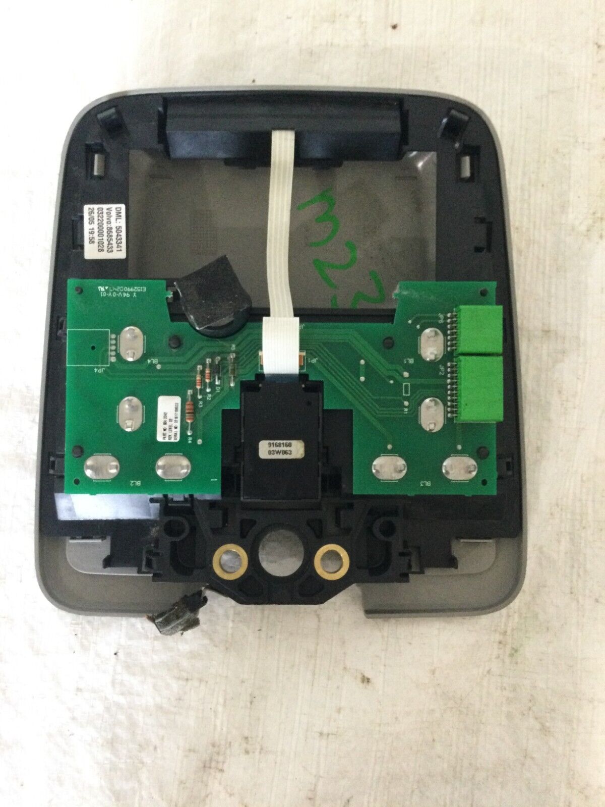 2004 Volvo S60 Overhead Console Dome Light Control 8685433 OEM