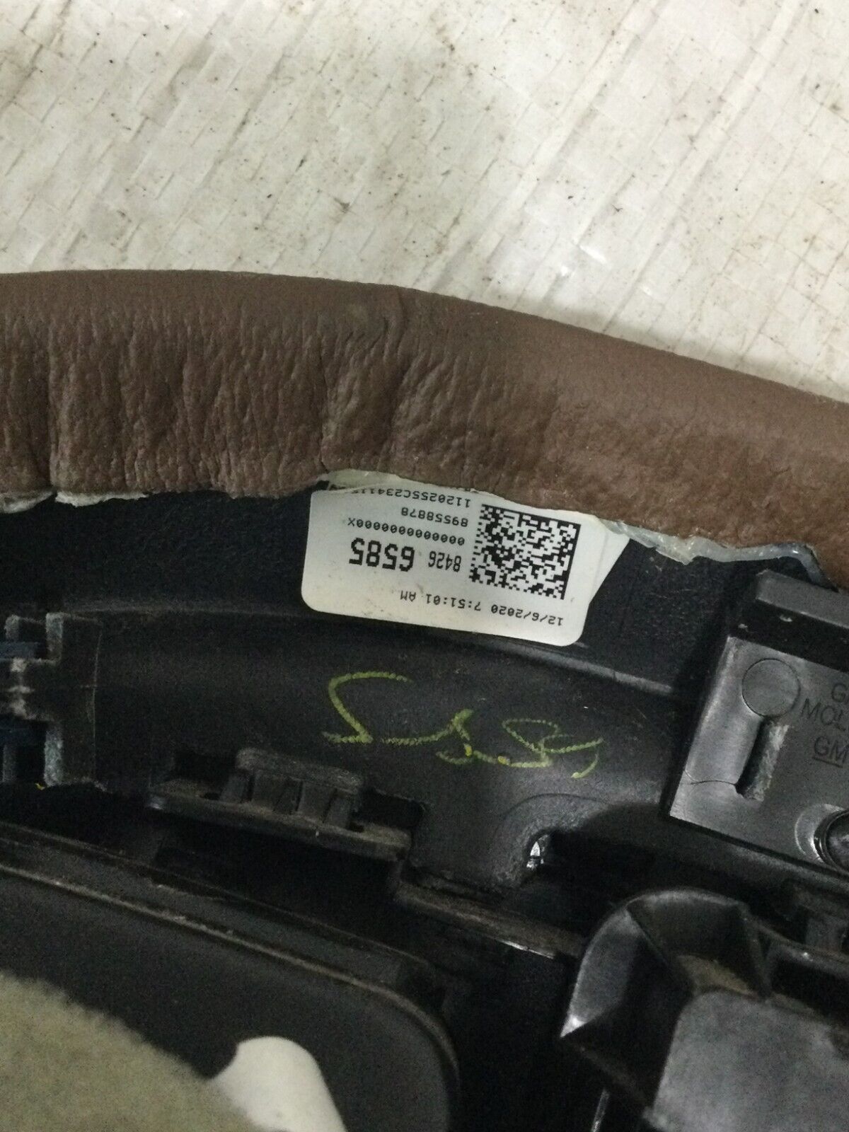 2019-2023 Chevrolet Silverado 1500 Hedlight Transfer Swith W/ Trim 84266585 OEM