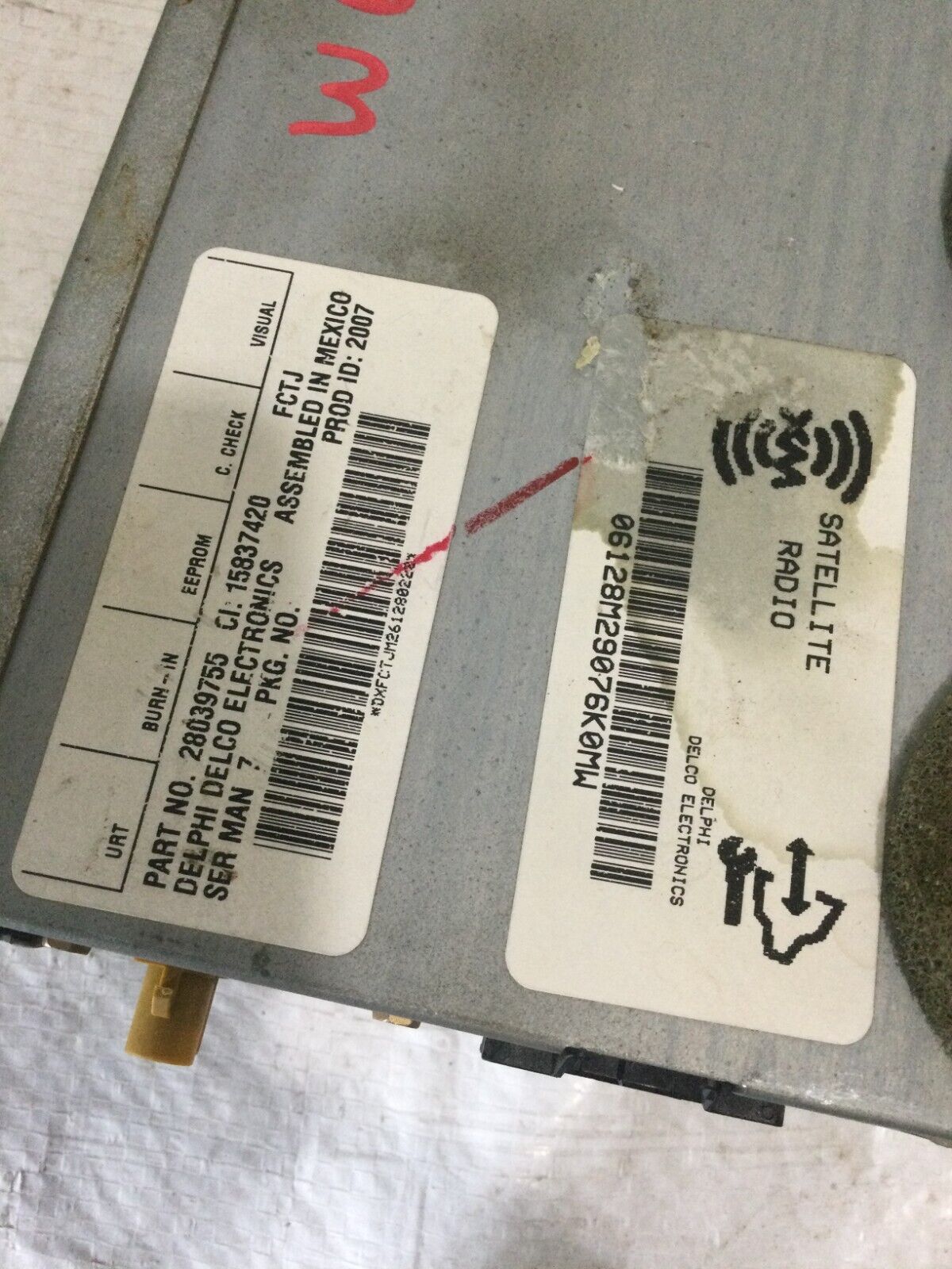 2006-2010 Hummer H3 SatelIite Radio Control Receiver Module OEM  28039755