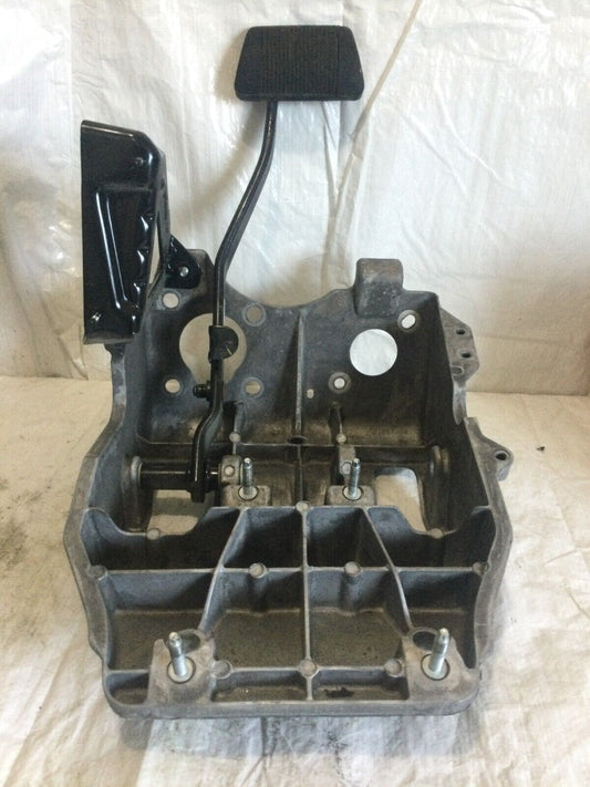 2013-2018 Ram 2500 3500 Brake Pedal Assembly With Bracket OEM