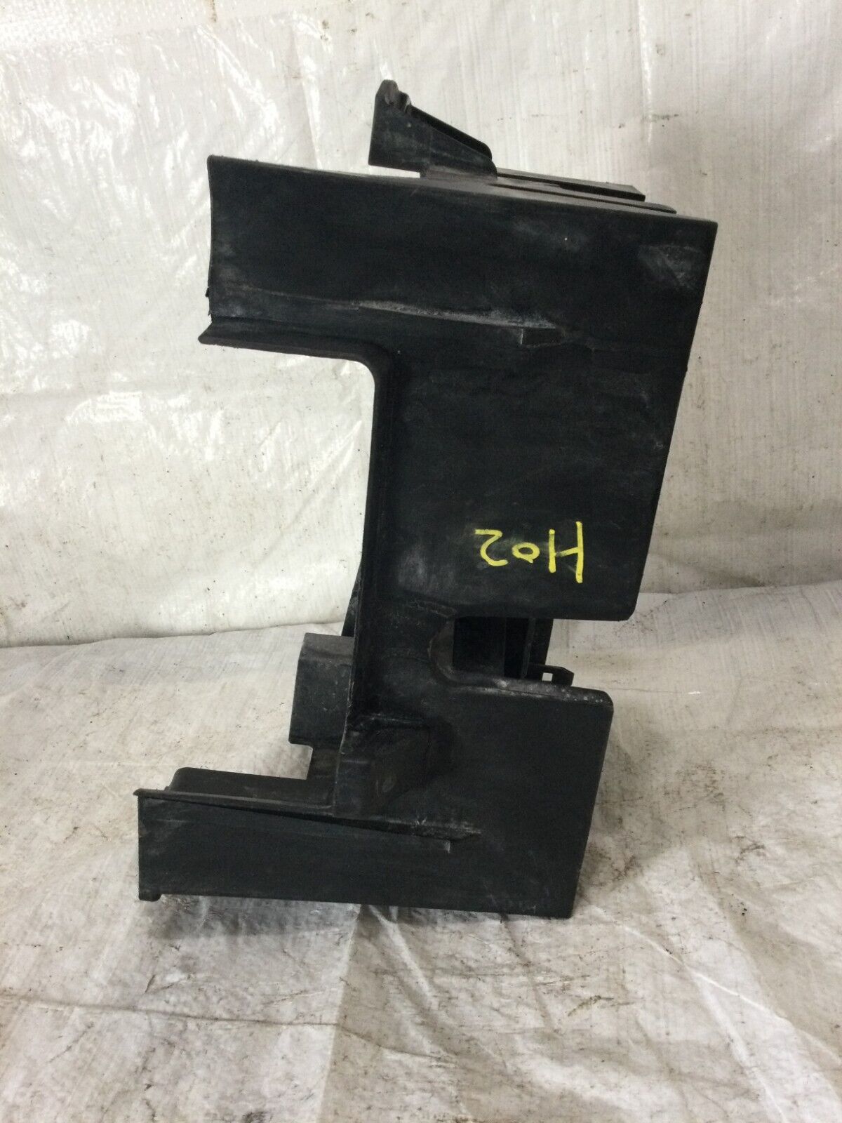 2007 Cadillac Escalade Battery Tray Support OEM