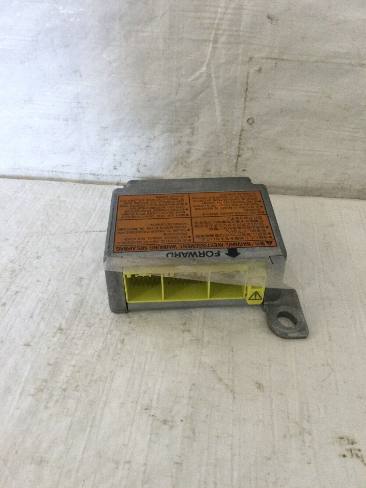 2001 Nissan Xterra SRS Control Module Under Console OEM