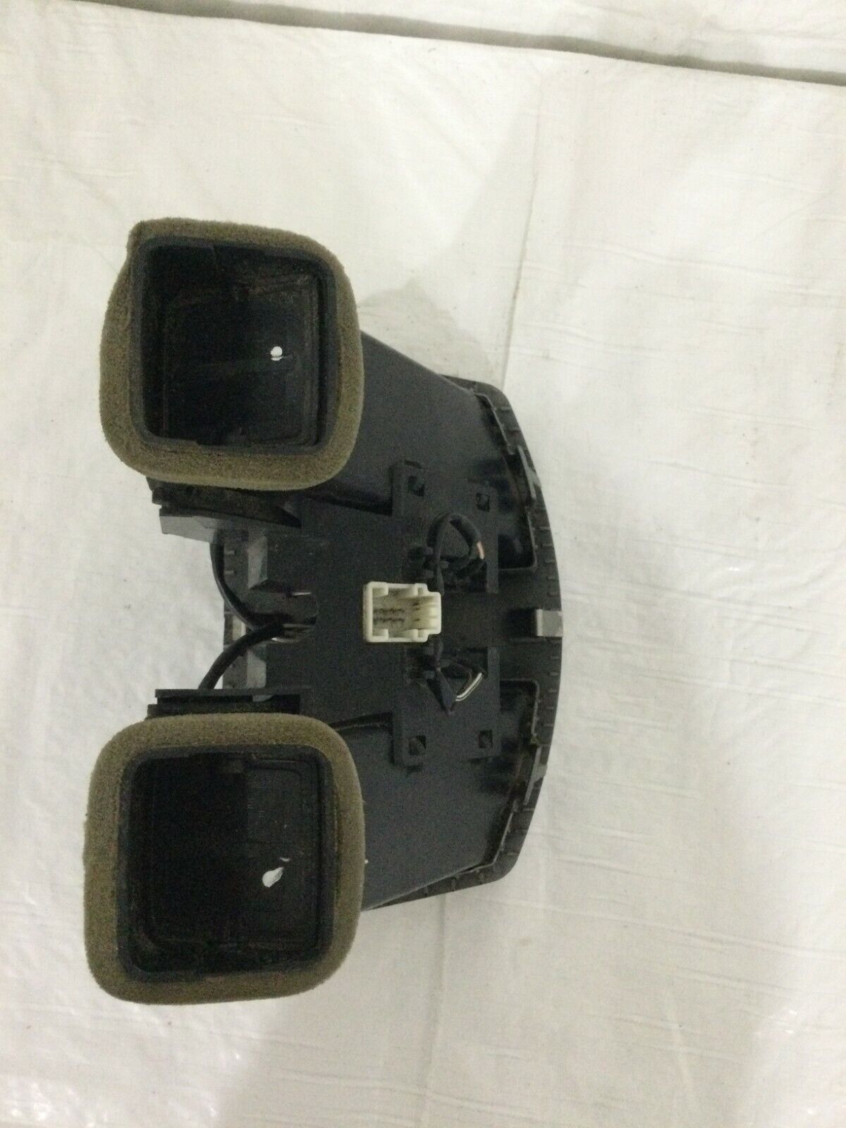 2006 BMW E65 750LI Center Console Rear Air Vent OEM 