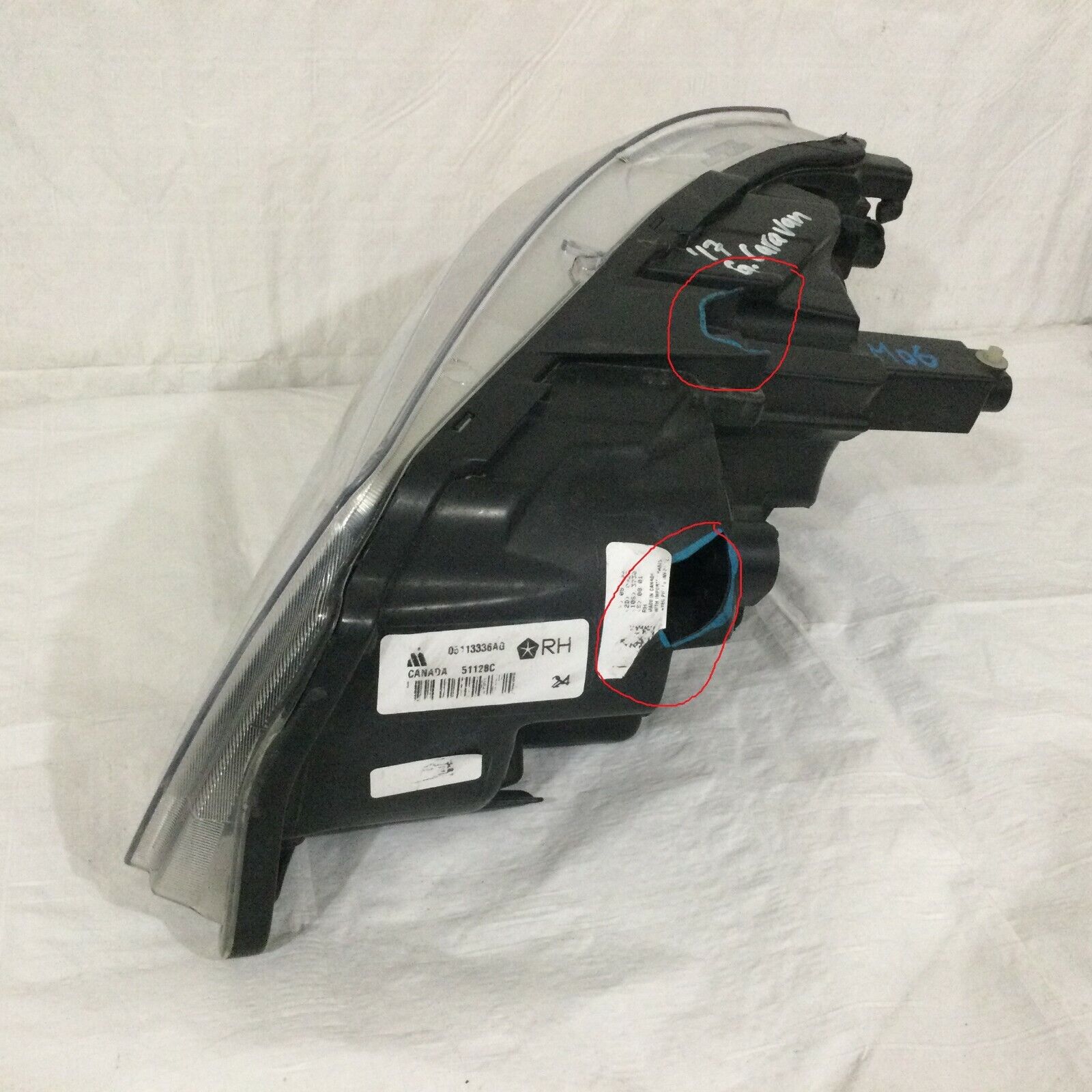 2017 Dodge Grand Caravan Passenger Right Side Headlight RH 05113336AG OEM 