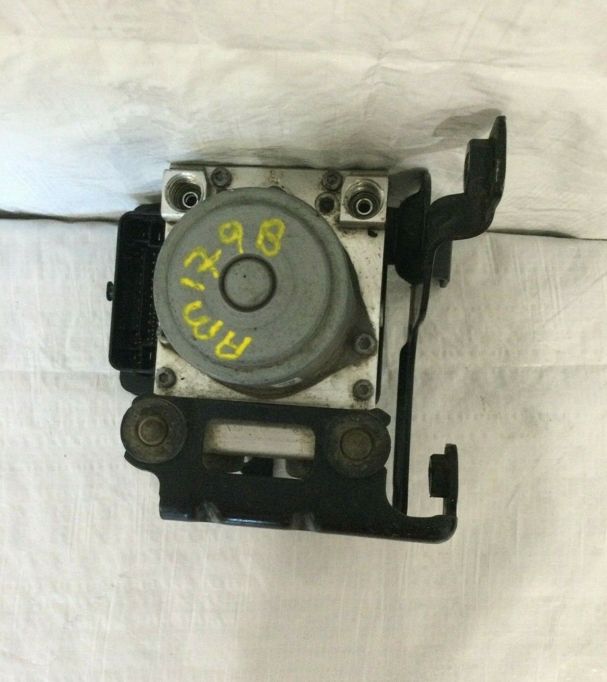 2017 GMC Sierra 1500 V8 6.2L ABS Pump Assembly OEM