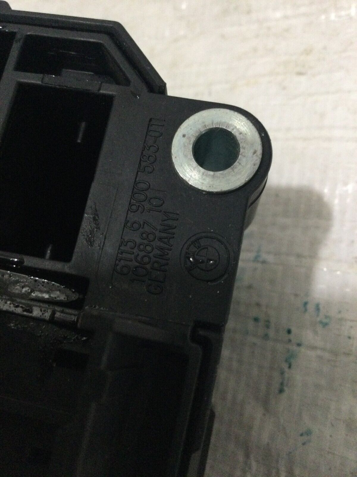 2004 BMW 745I Power Distribution Control Module Fuse Box 6900583 OEM