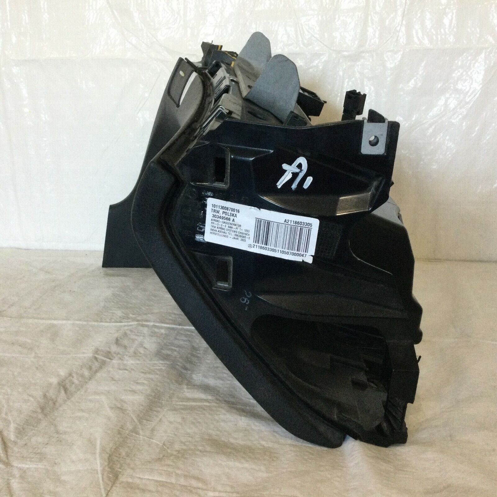 2003-2006 Mercedes Benz W211 E55AMG Dashboard Glove Box Storage Compartment OEM