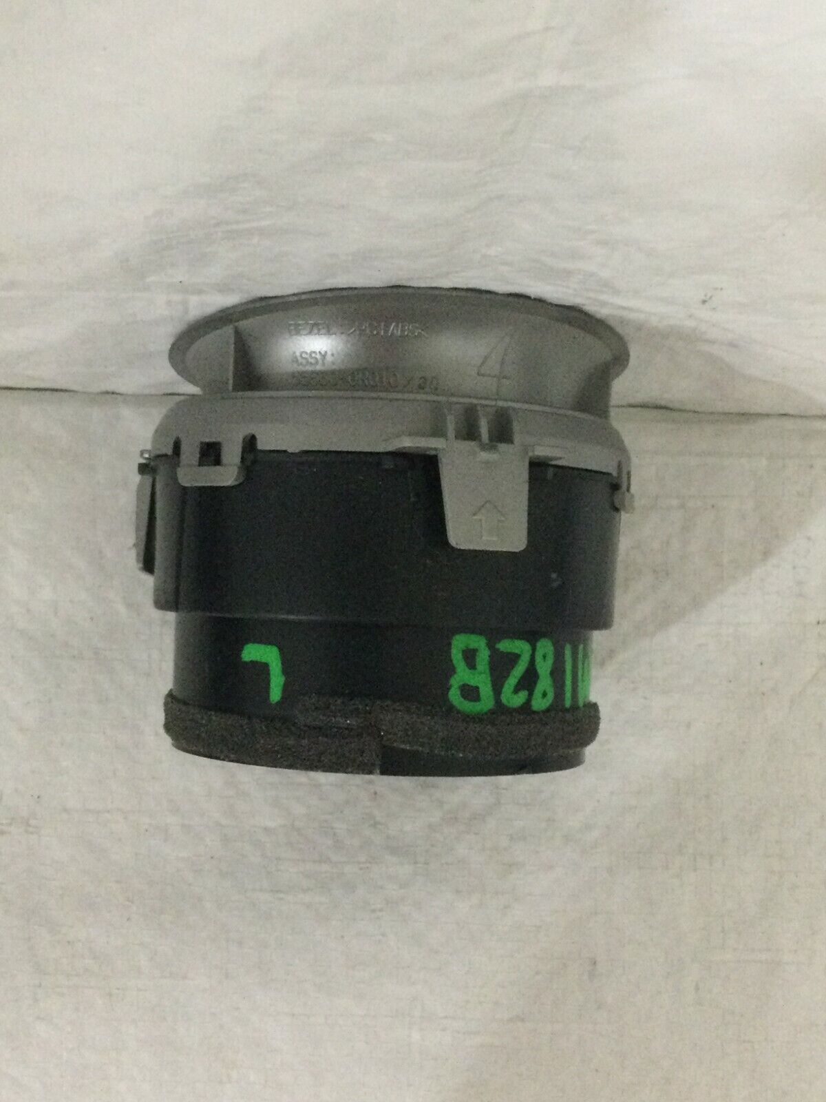 2016 Toyota RAV4  Dash Air Vent 55660-0R010 OEM Left Driver Side LH