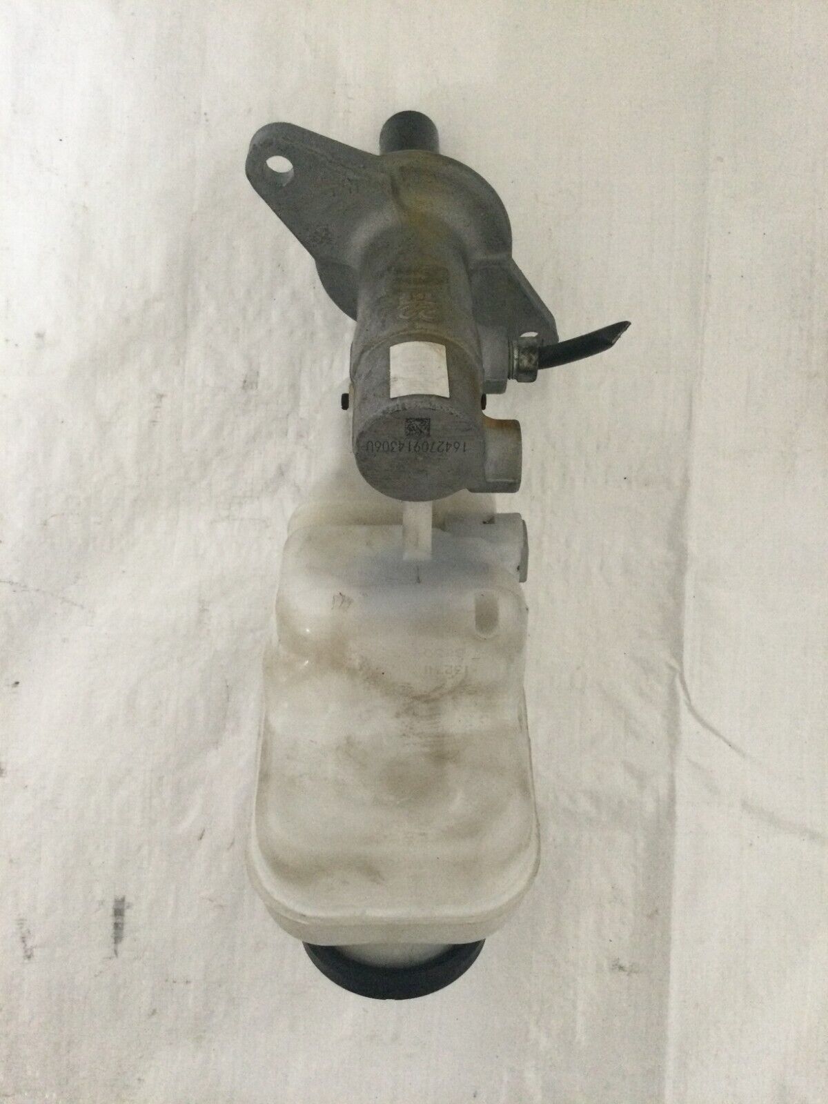 2016 Toyota Corolla Master Brake Cylinder W/ Reservoir OEM