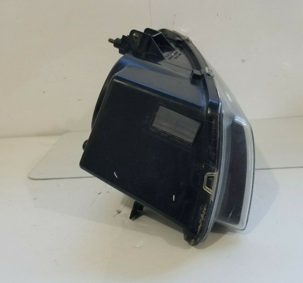 2003-2006 Chevrolet Silverado 1500 Headlight Left Driver Side LH 15183878 OEM