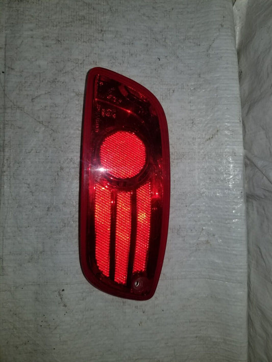 2007 Hyundai Santa Fe Right Passenger Side Rear Bumper Reflector 92409-2B010