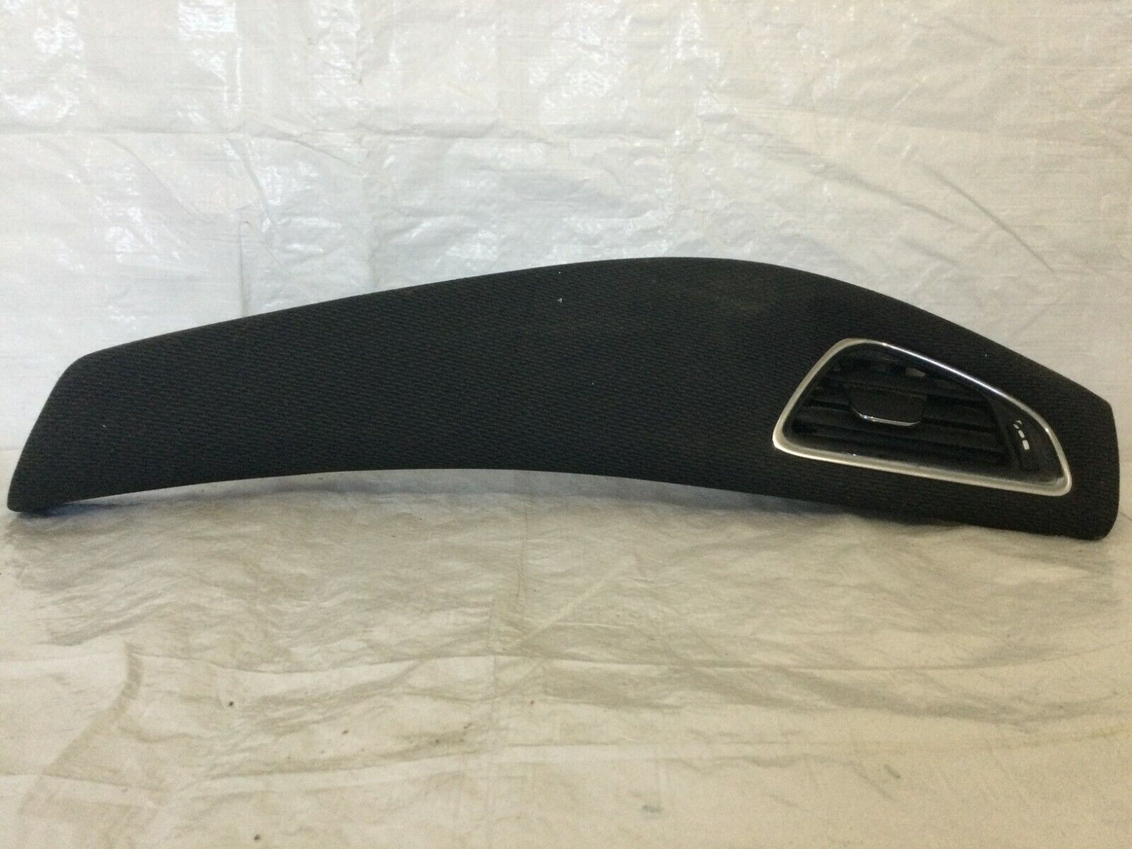 2016-2019 Chevy Cruze Right Passenger Dash Trim Panel Cover Vent 39017672 OEM