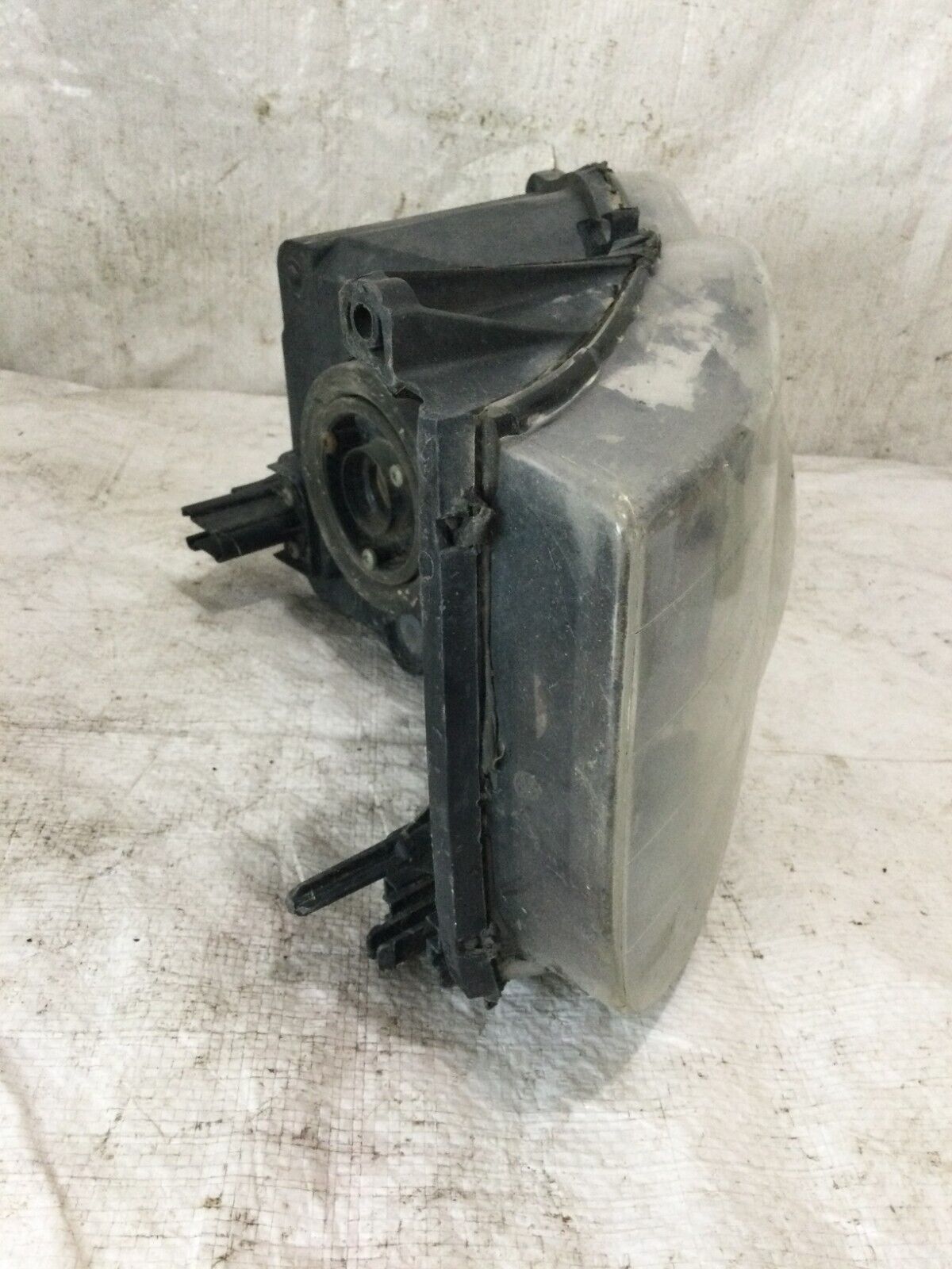 2005 Dodge Ram 1500 Left Halogen Headlight Assembly OEM