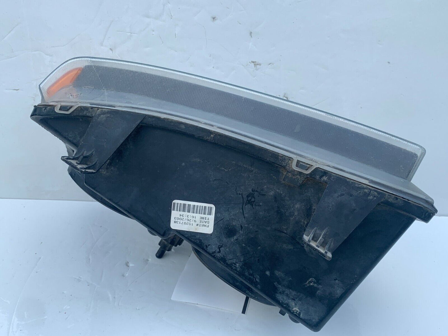 2003-2006 Chevrolet Silverado 1500 Headlight Lamp Right Passenger Side RH OEM