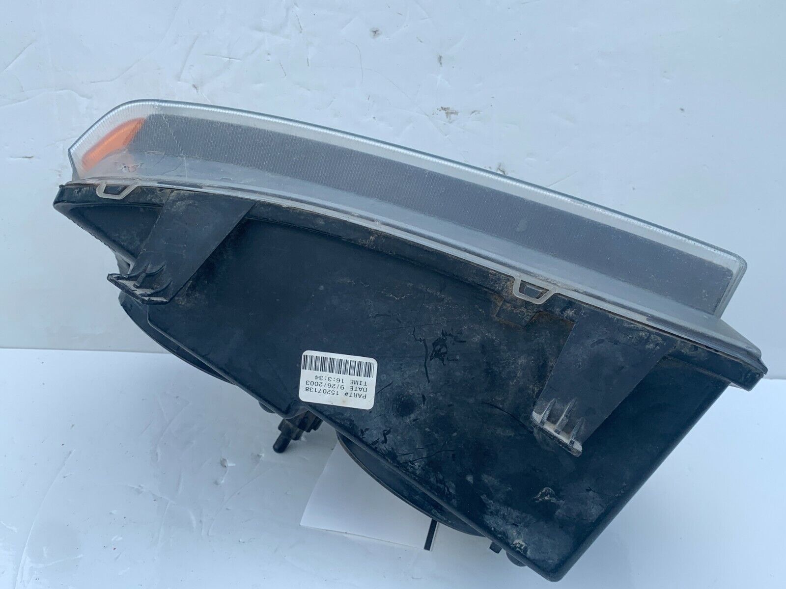 2003-2006 Chevrolet Silverado 1500 Headlight Lamp Right Passenger Side RH OEM