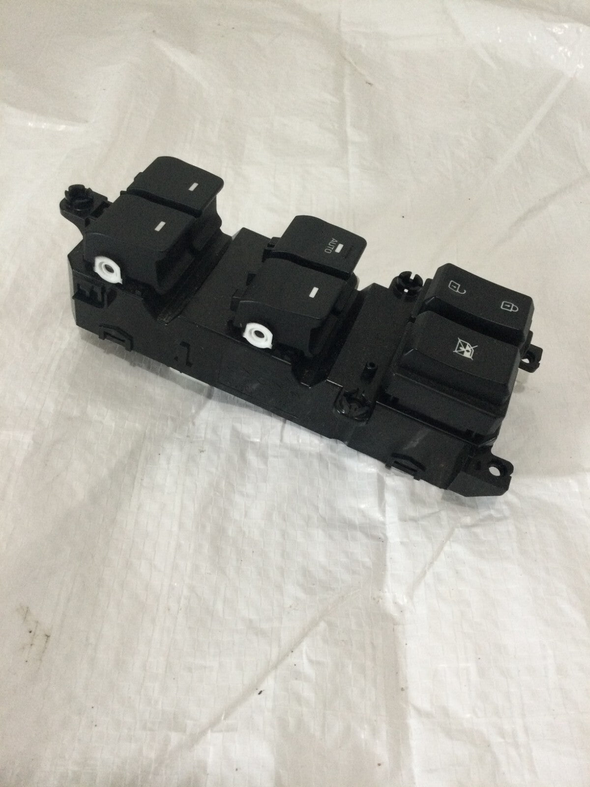 2016-2021 Hyundai Tucson Front Left Driver Master Power Window Switch 93570D3020