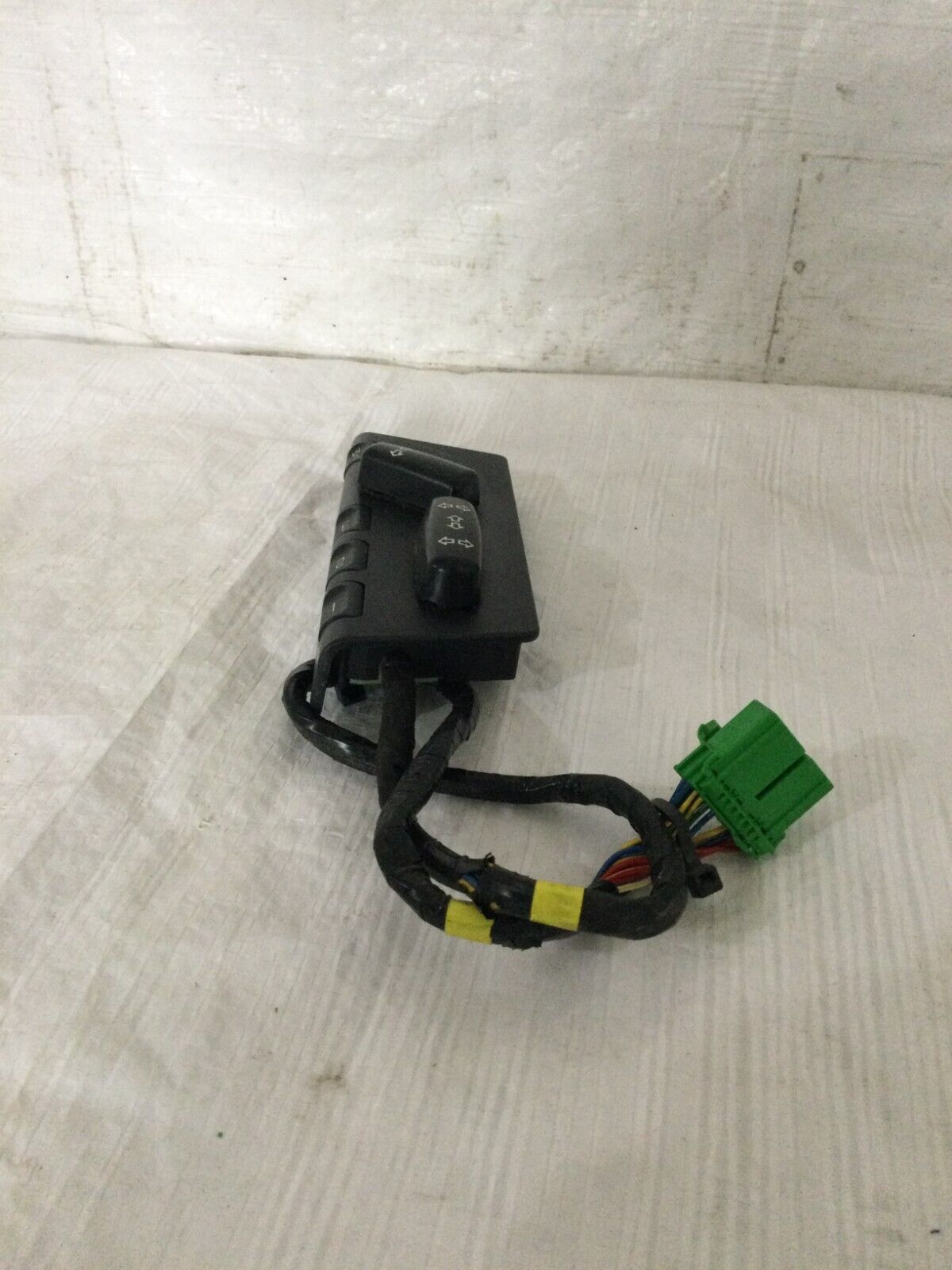 2004 Volvo S60 Left Driver Power Memory Seat Switch Control Panel 39980245 OEM