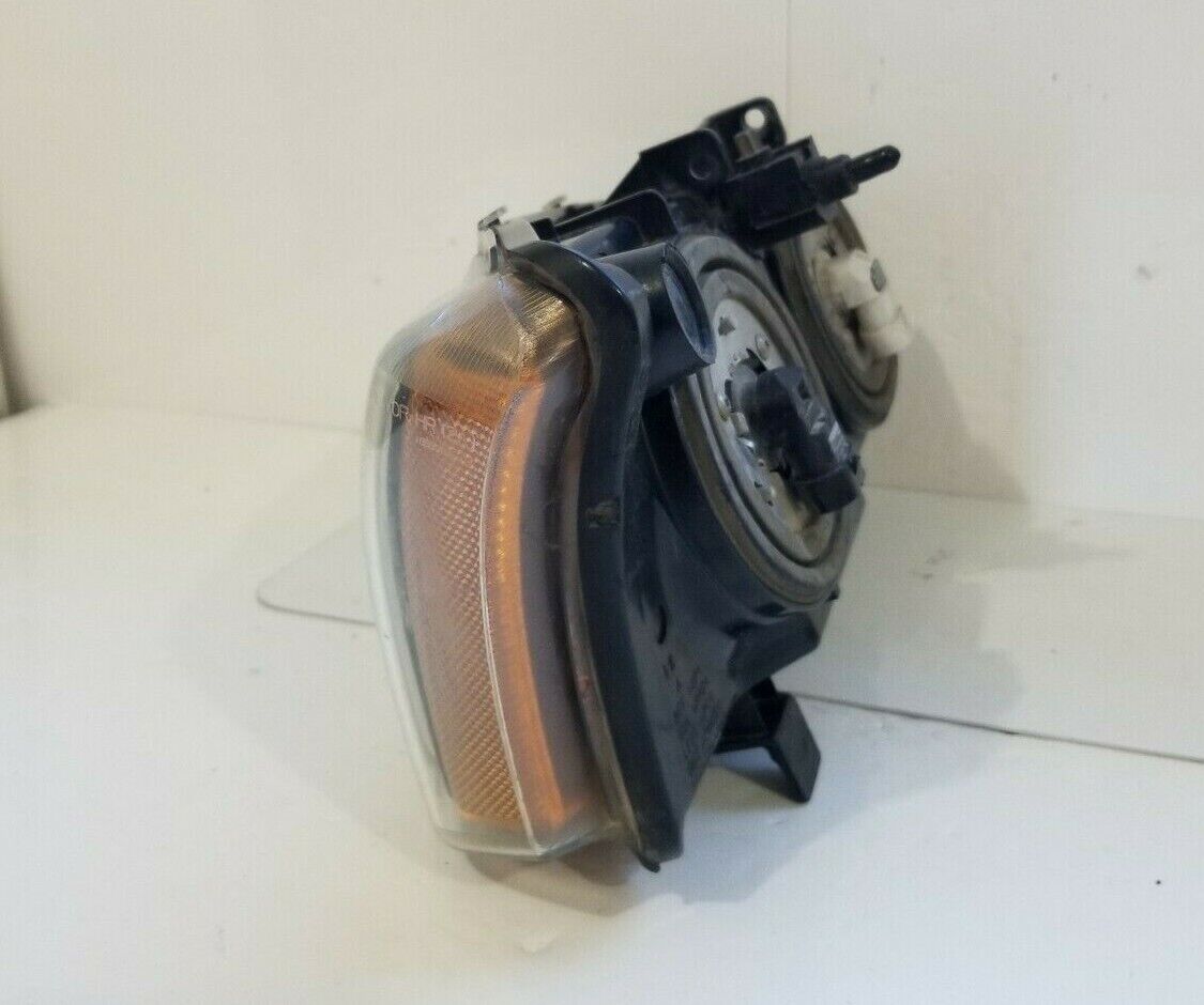 2003-2006 Chevrolet Silverado 1500 Headlight Left Driver Side LH 15207137 OEM
