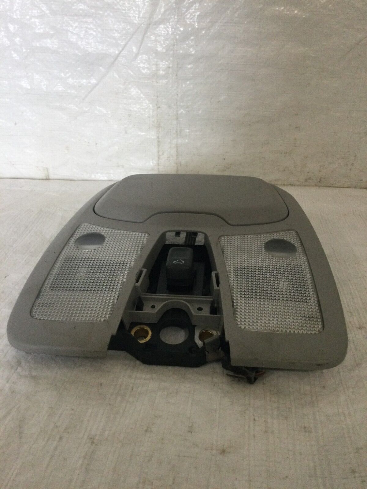 2004 Volvo S60 Overhead Console Dome Light Control 8685433 OEM