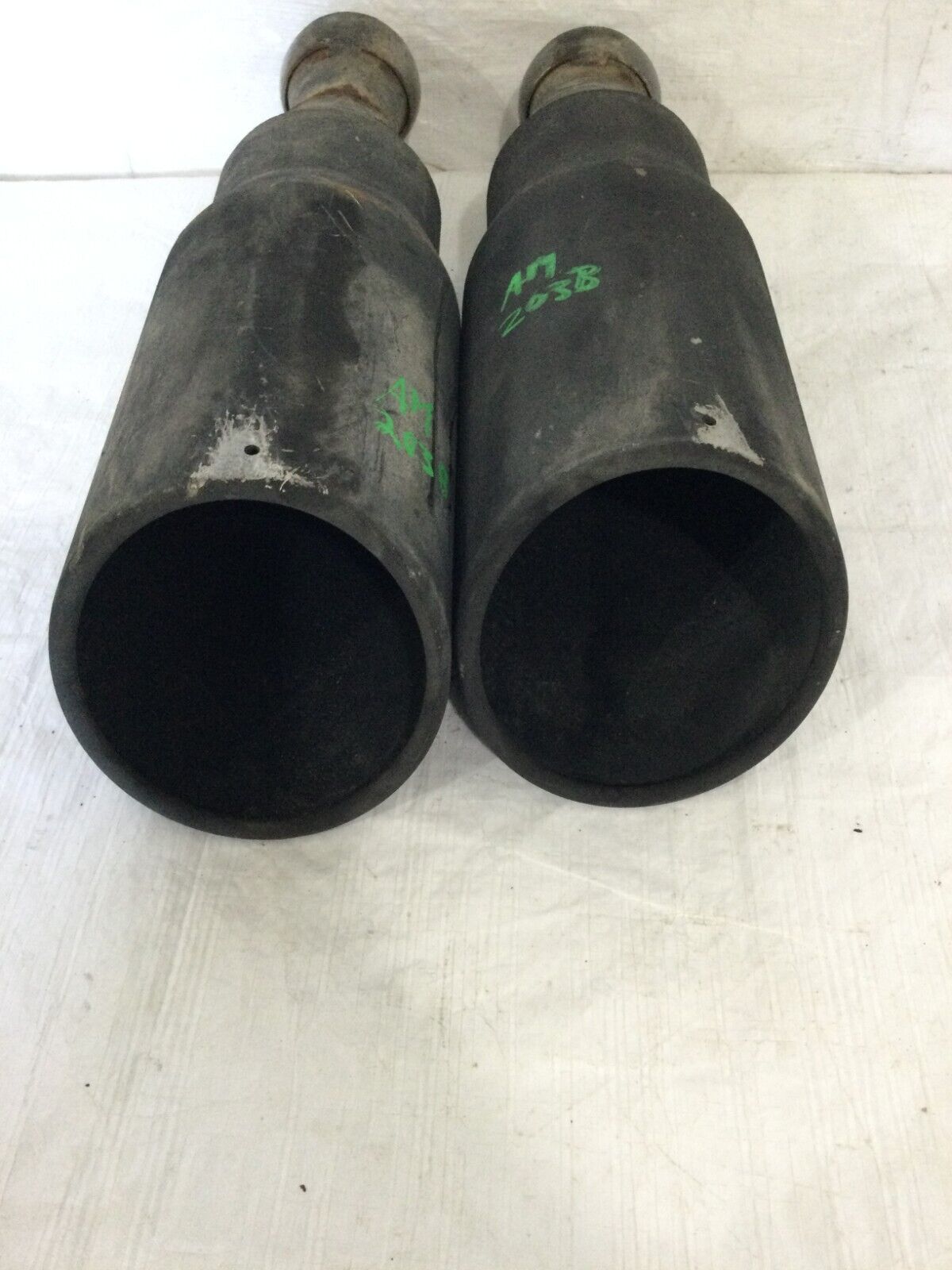 2018 Dodge Ram 1500 Exhaust Tips tail pipe Set of 2