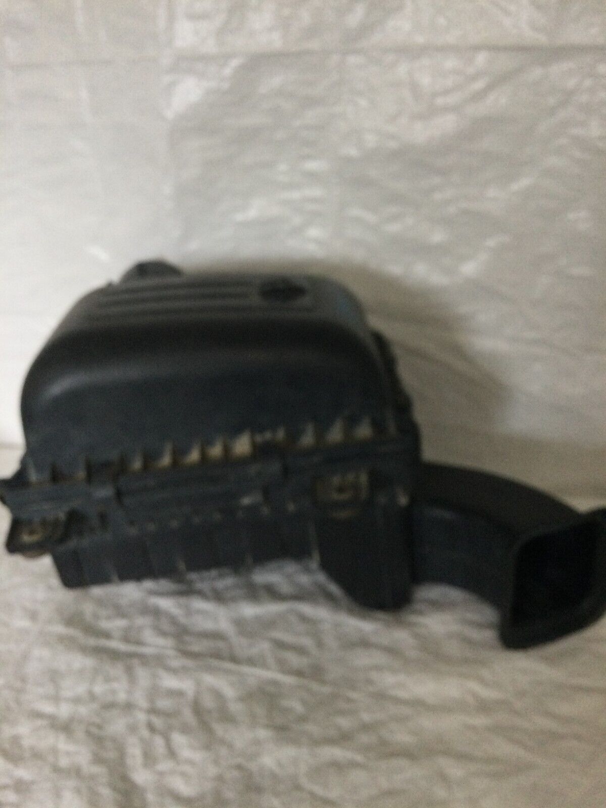 2004 Dodge Ram 1500 Air Cleaner Filter Box 53032043AB OEM 5.7L