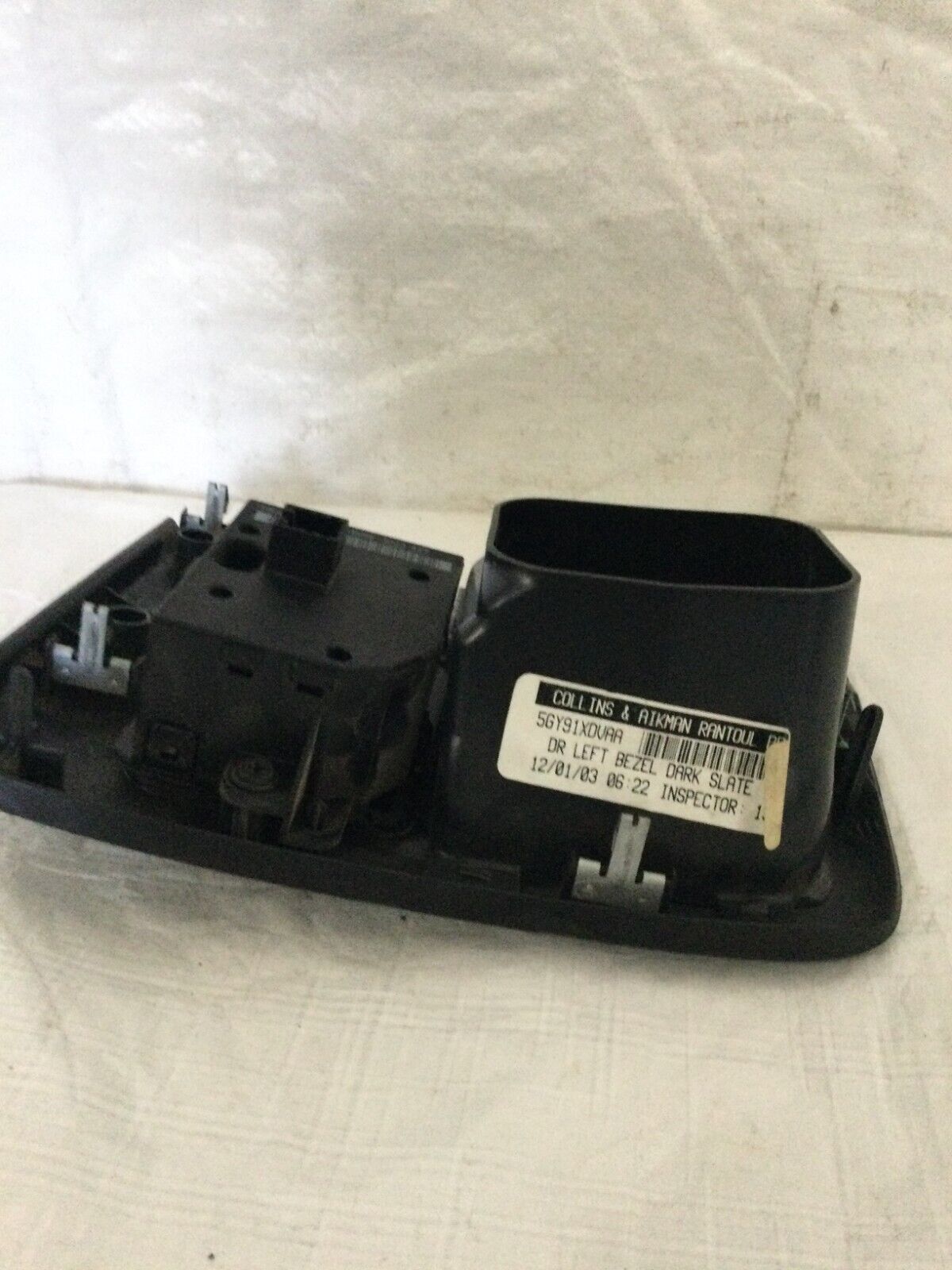 2004-2005 Dodge Ram 1500 Trim W / Air Vent & Headlight Switch 56045537AC OEM