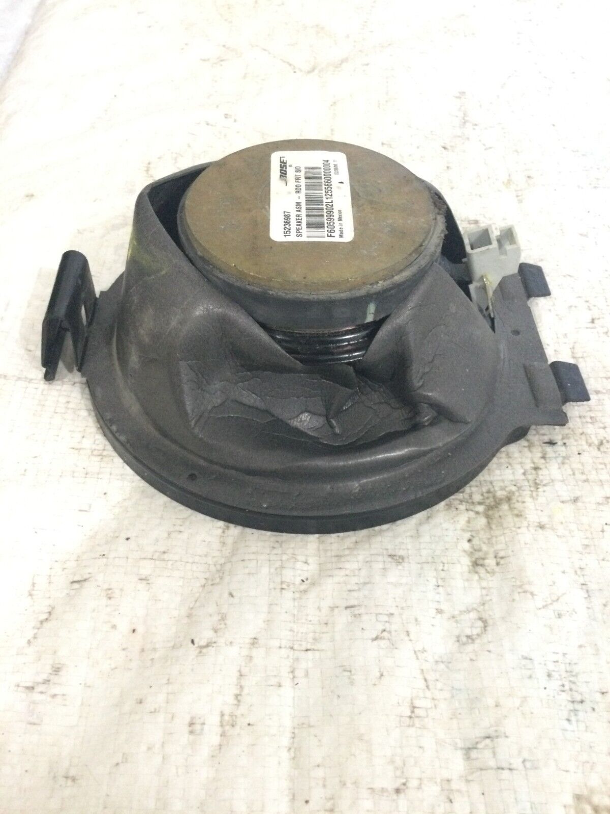 2005-2007 Hummer H2 Front Door Speaker OEM 15236987