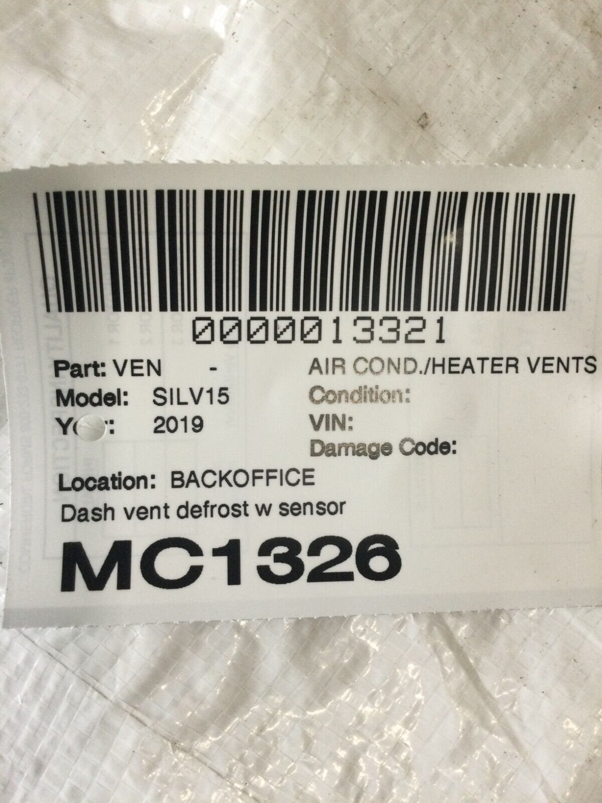 2019 Chevrolet Silverado 1500 Defroster Vent Cover TID004304 OEM